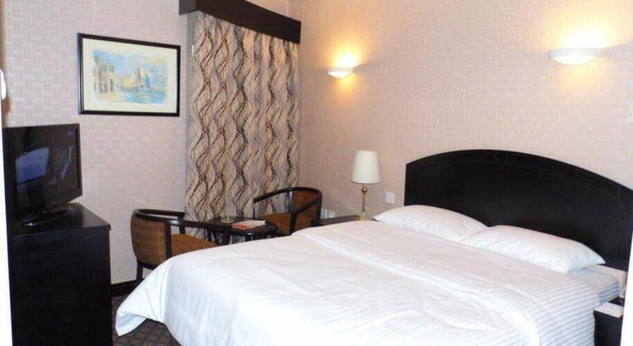 Sandras Inn Hotel