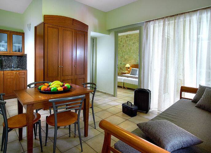 Elotis Suites