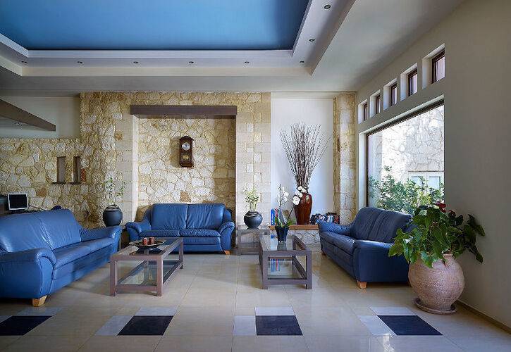 Elotis Suites