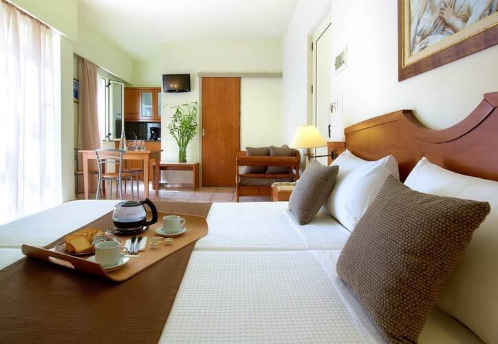 Elotis Suites