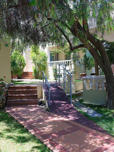 Elotis Suites