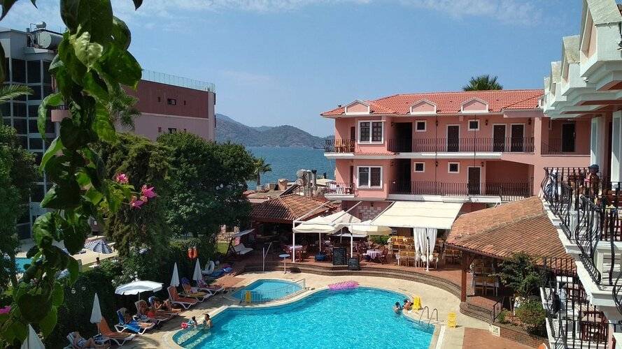 Gunes Hotel