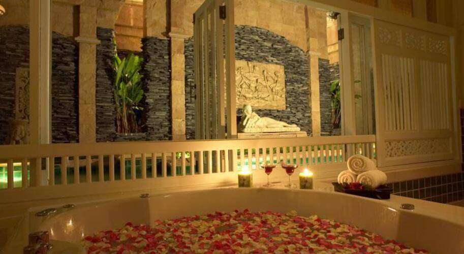 Wora Bura Hua Hin Resort & Spa