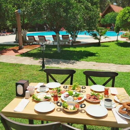 Woodline Hotel