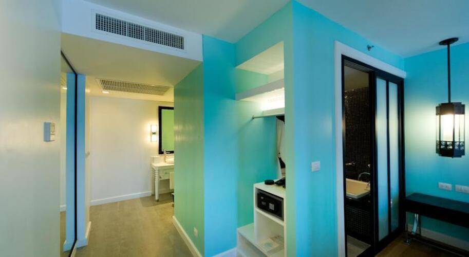 Wave Hotel