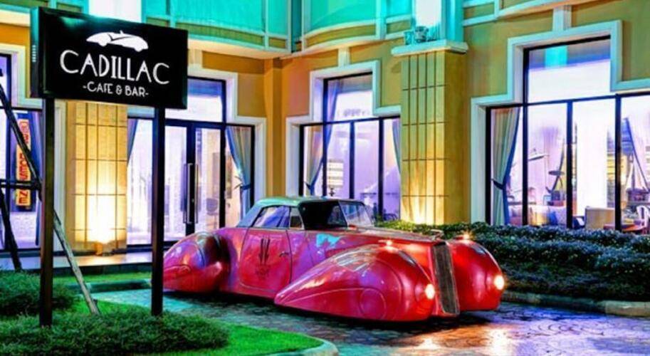 Wave Hotel