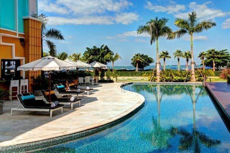 Wave Hotel