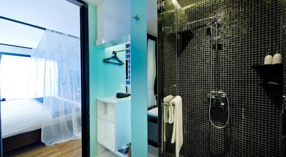 Wave Hotel