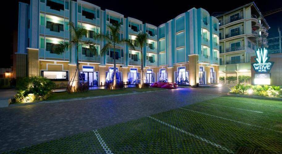 Wave Hotel