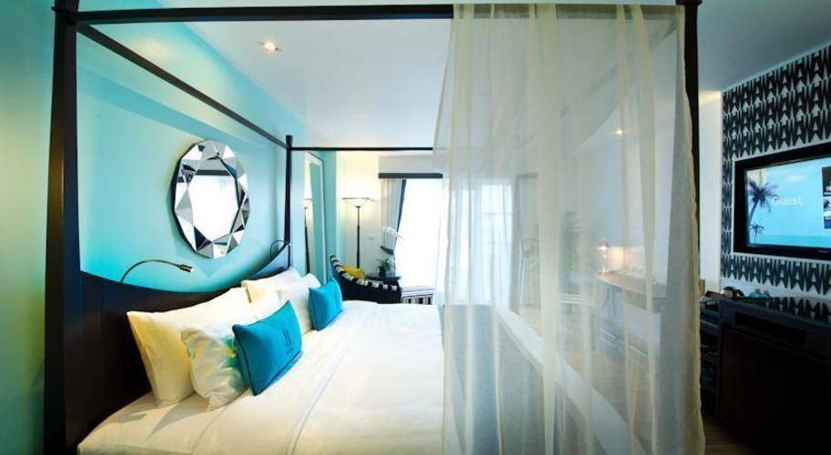 Wave Hotel
