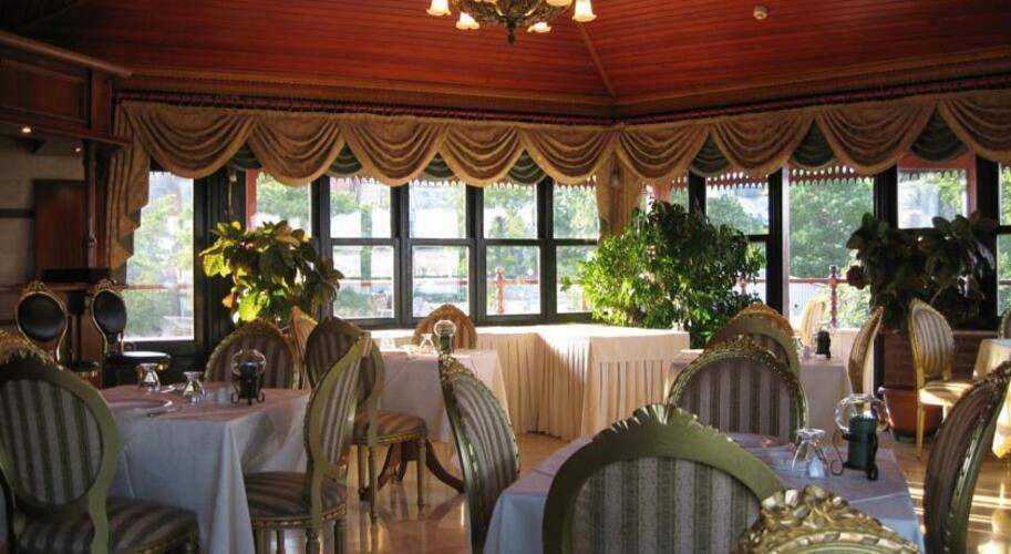 Valide Sultan Konagi Hotel