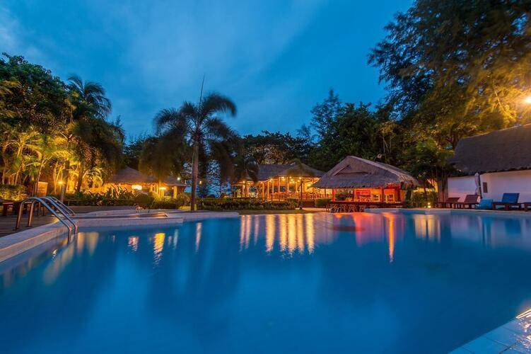 Twin Bay Resort