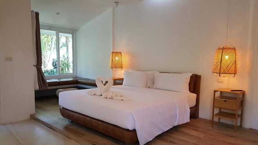 Twin Bay Resort