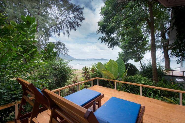 Twin Bay Resort