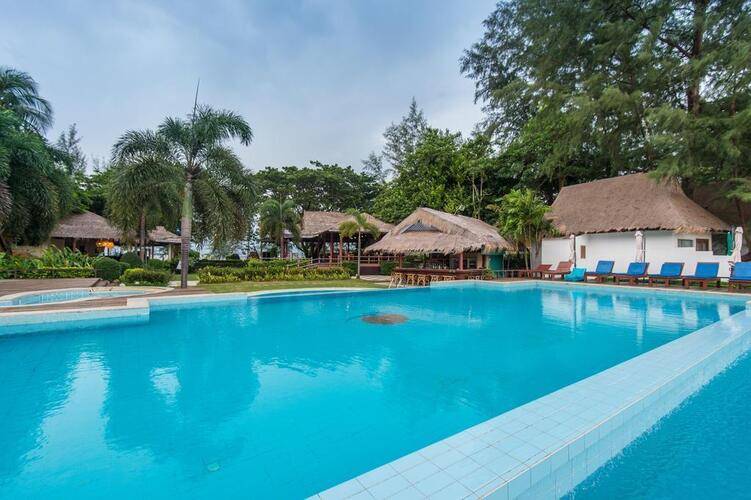 Twin Bay Resort