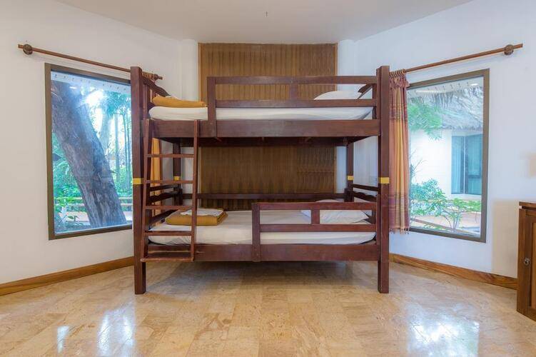 Twin Bay Resort