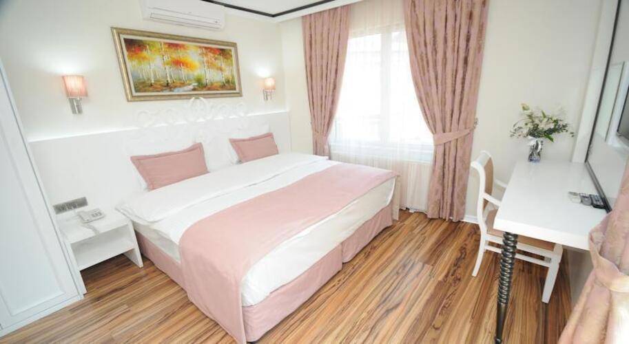 The Marions Suite