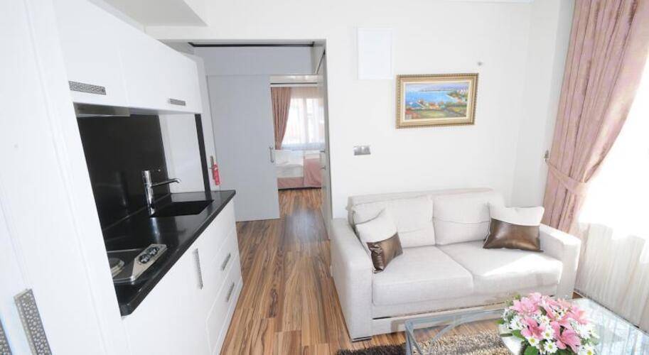 The Marions Suite