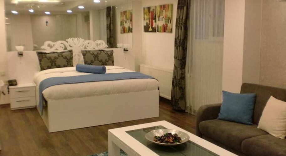 The Marions Suite