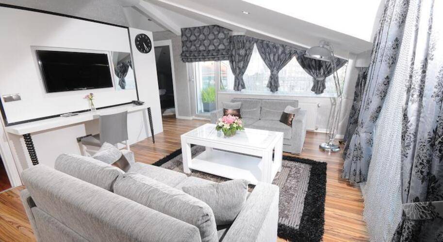 The Marions Suite