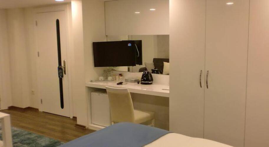 The Marions Suite