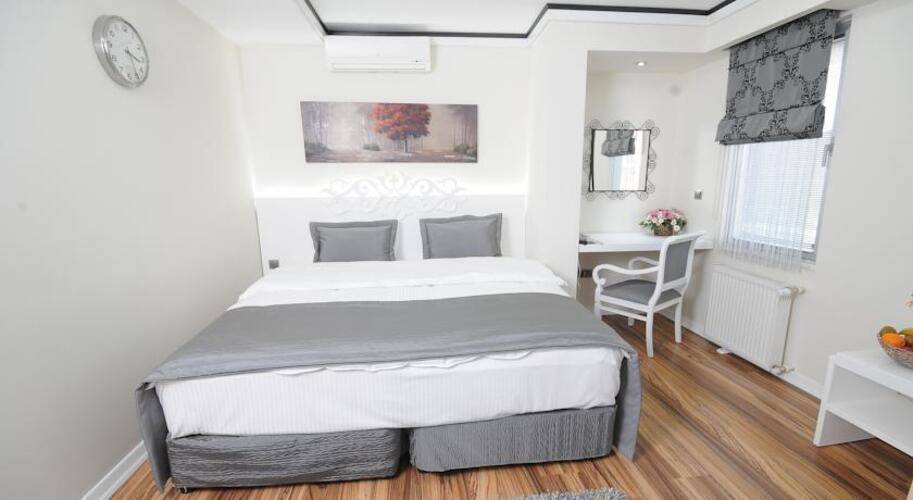 The Marions Suite
