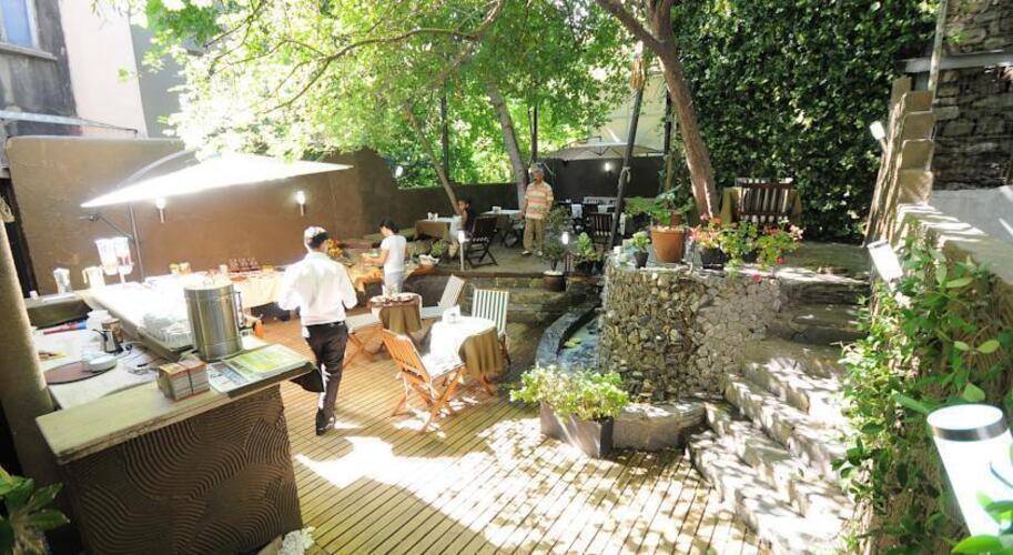 The Marions Suite