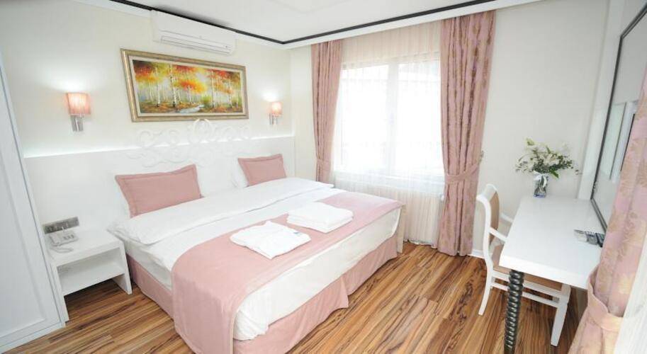 The Marions Suite