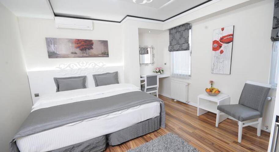 The Marions Suite