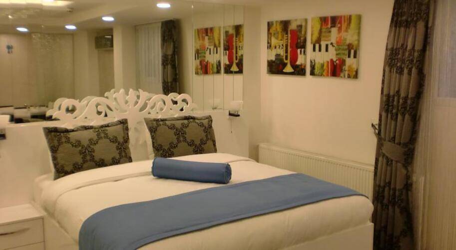 The Marions Suite