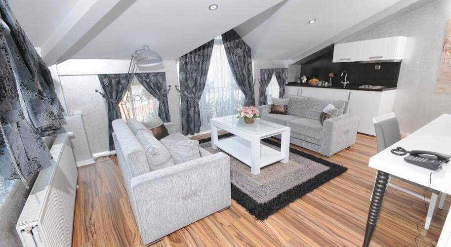 The Marions Suite