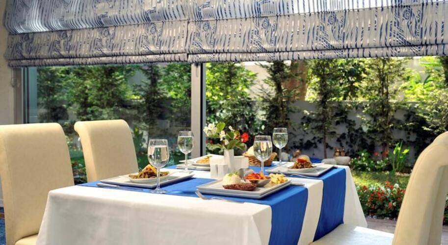 Mercure Istanbul Bakirkoy (Ex.Blue Regency Hotel)