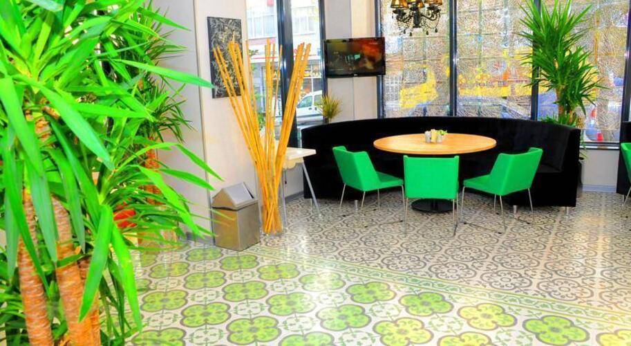 Tempo Hotel 4