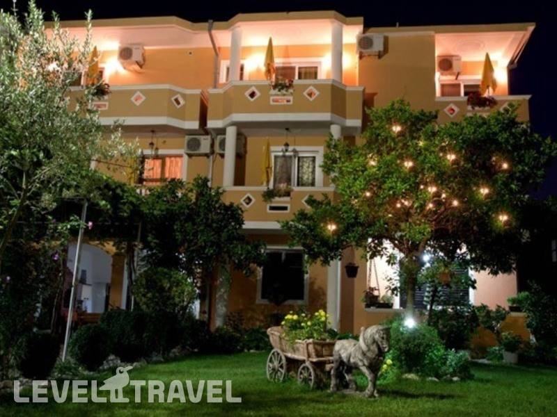 Фотография Villa Holiday Apartments