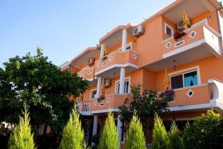 Villa Holiday Apartments