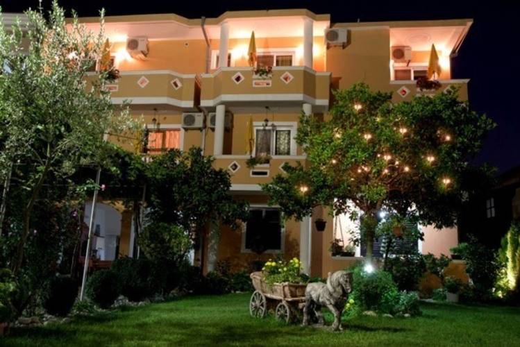 Villa Holiday Apartments