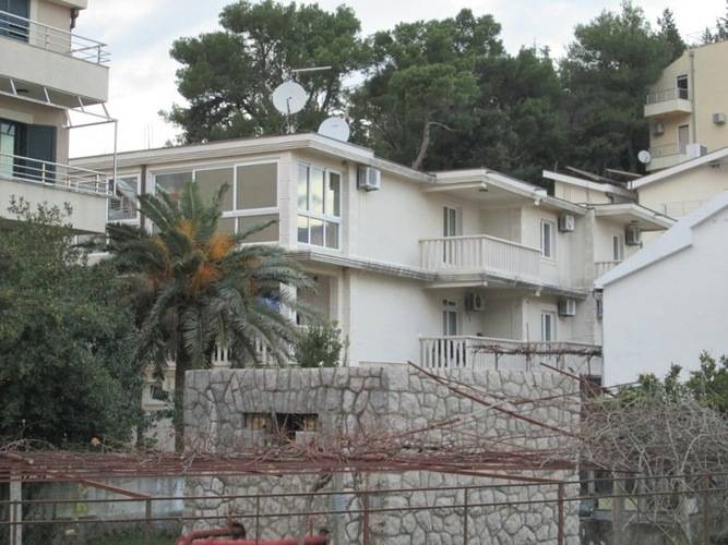 Apartments Mina