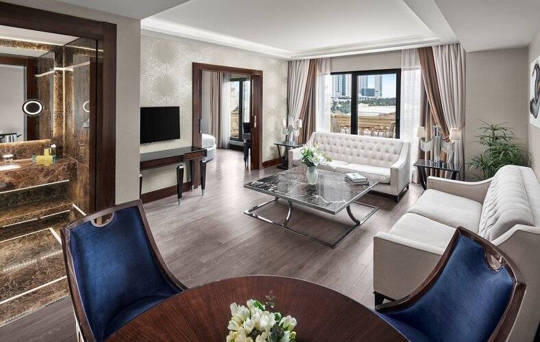 Doubletree By Hilton Istanbul Esentepe (Ex. Biz Cevahir Hotel)