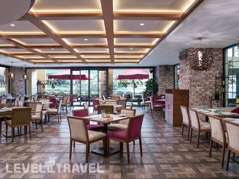 Фотография Doubletree By Hilton Istanbul Esentepe (Ex. Biz Cevahir Hotel)