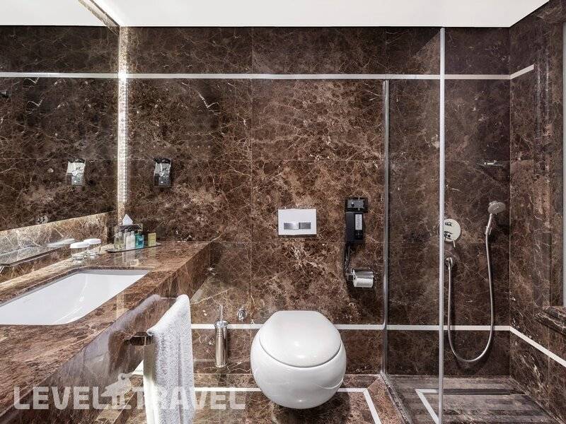 Фотография Doubletree By Hilton Istanbul Esentepe (Ex. Biz Cevahir Hotel)