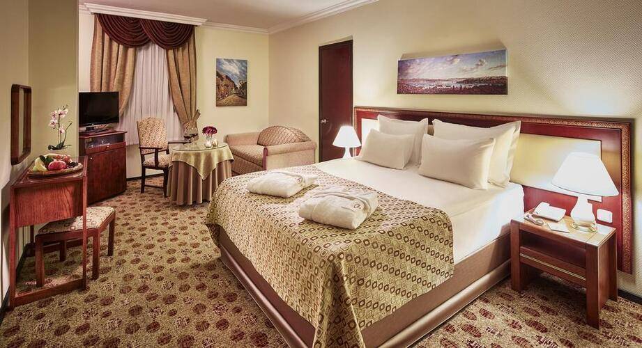 Gunes Hotel Merter