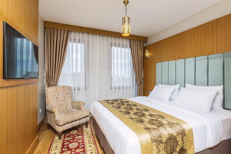 Acra Hotel