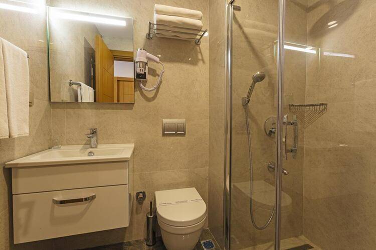 Acra Hotel