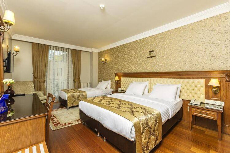 Acra Hotel