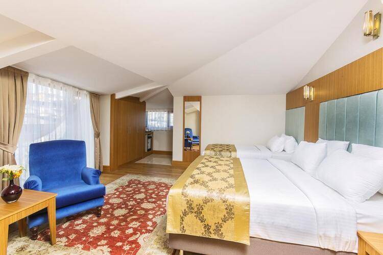 Acra Hotel