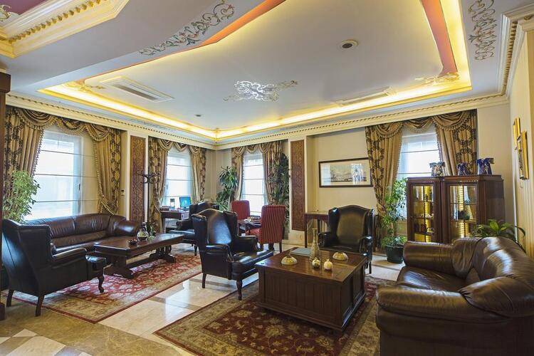 Acra Hotel