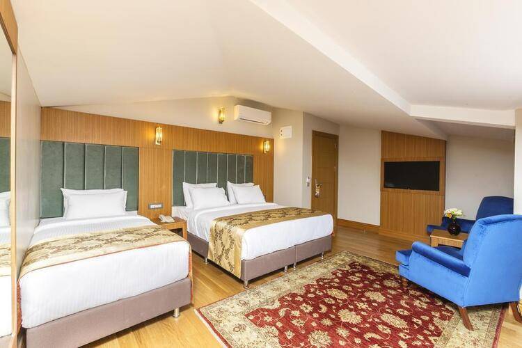 Acra Hotel