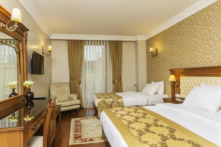 Acra Hotel