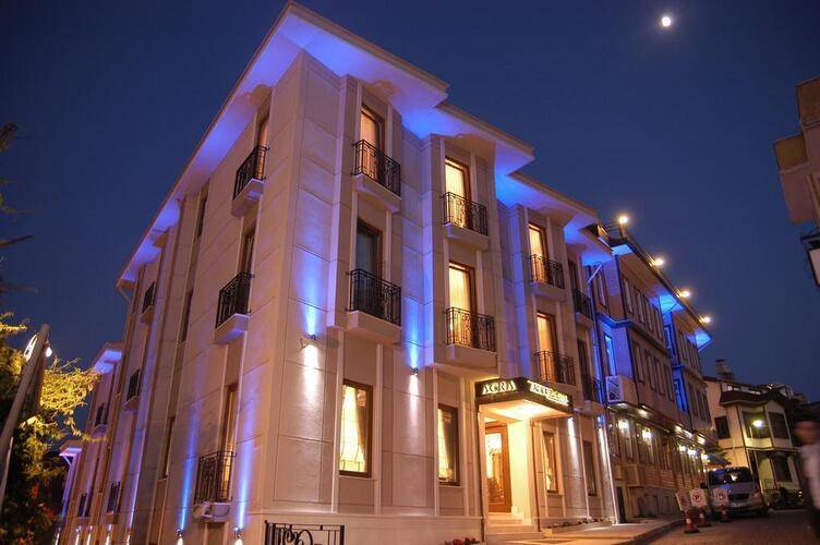 Acra Hotel