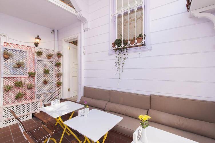 Darussaade Hotel